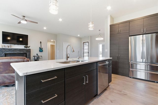 1009 SPYGLASS CT, Columbia, MO 65201