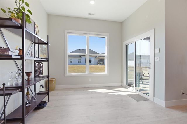 1009 SPYGLASS CT, Columbia, MO 65201