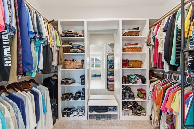 1009 SPYGLASS CT, Columbia, MO 65201