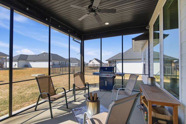 1009 SPYGLASS CT, Columbia, MO 65201