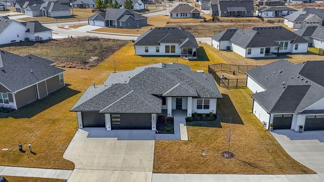 1009 SPYGLASS CT, Columbia, MO 65201