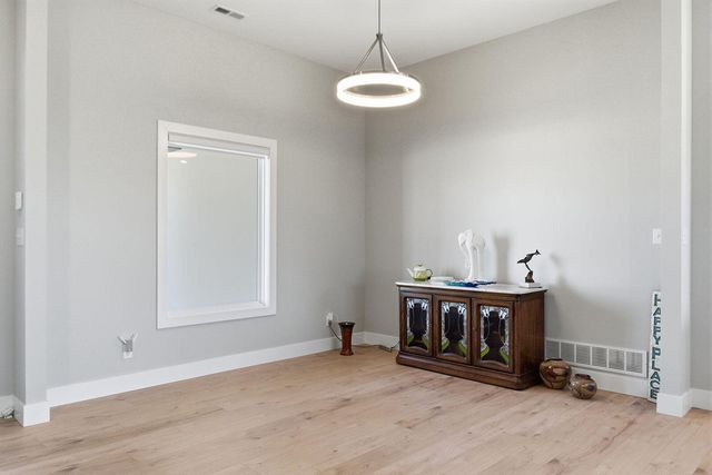 1009 SPYGLASS CT, Columbia, MO 65201