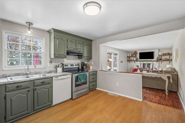 6456 Goldfinch Drive, Westerville, OH 43081