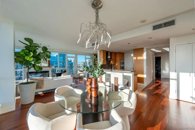 325 7Th 2304, San Diego, CA 92101