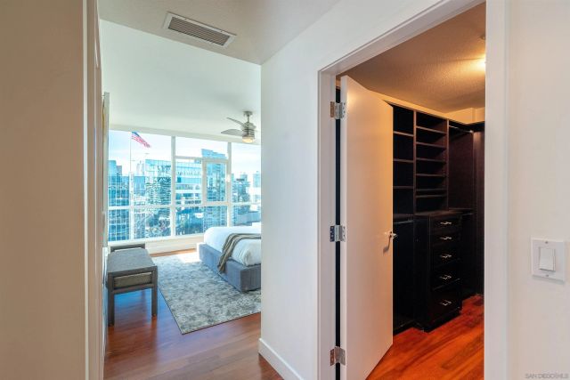 325 7Th 2304, San Diego, CA 92101