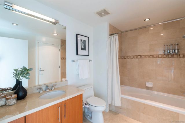 325 7Th 2304, San Diego, CA 92101