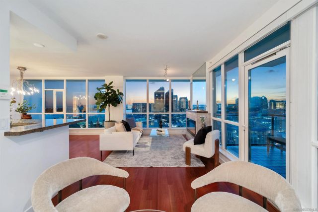 325 7Th 2304, San Diego, CA 92101