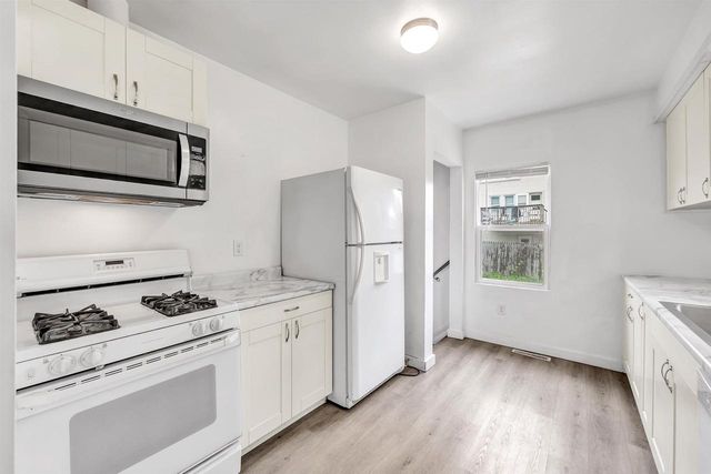 1465 CEDAR STREET, Green Bay, WI 54302