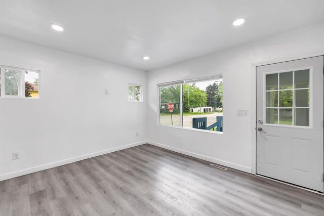 1465 CEDAR STREET, Green Bay, WI 54302