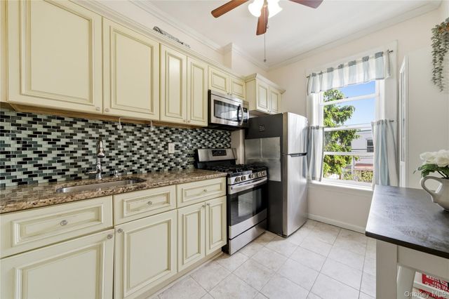 963 70th Street, Brooklyn, NY 11228