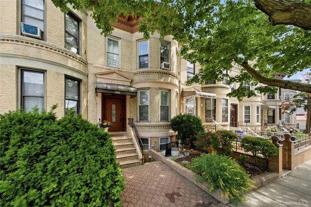 963 70th Street, Brooklyn, NY 11228