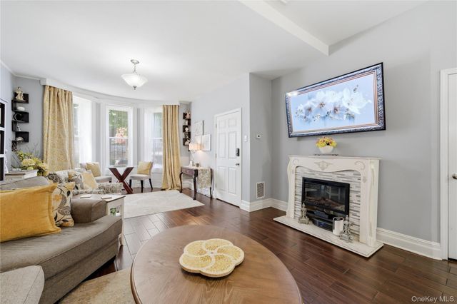 963 70th Street, Brooklyn, NY 11228