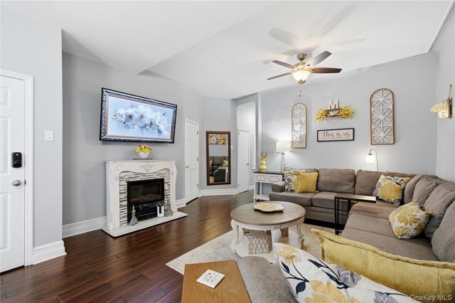 963 70th Street, Brooklyn, NY 11228