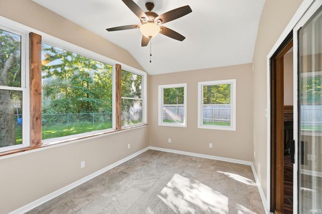 9615 Mariners Ridge Drive, Fort Wayne, IN 46819