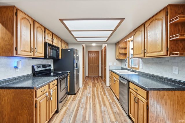 9615 Mariners Ridge Drive, Fort Wayne, IN 46819