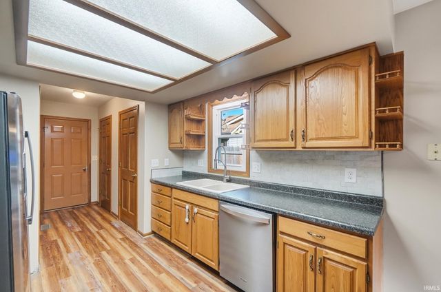 9615 Mariners Ridge Drive, Fort Wayne, IN 46819