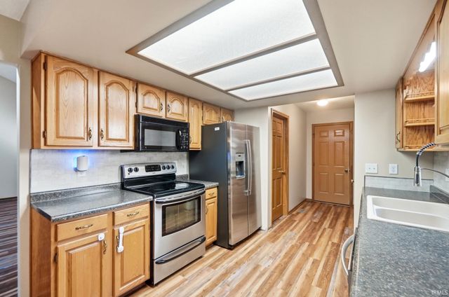 9615 Mariners Ridge Drive, Fort Wayne, IN 46819