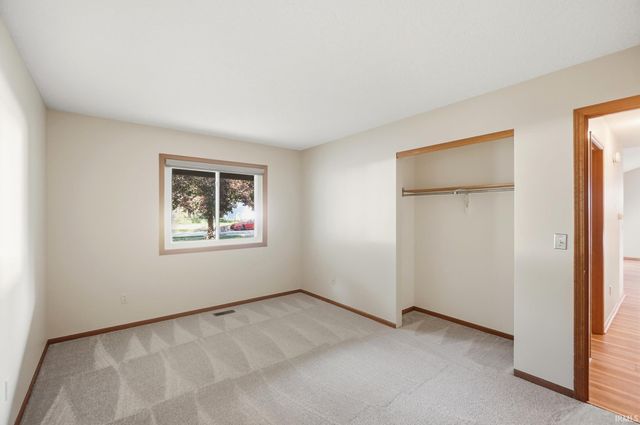 9615 Mariners Ridge Drive, Fort Wayne, IN 46819