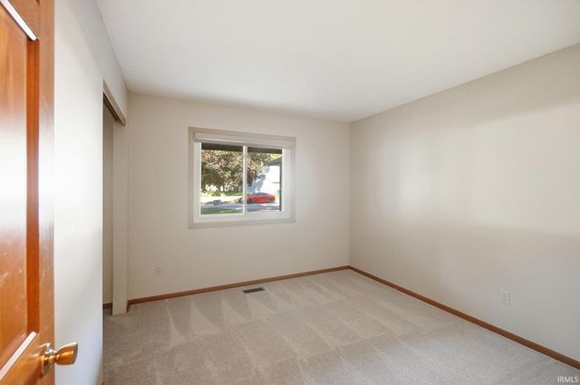 9615 Mariners Ridge Drive, Fort Wayne, IN 46819