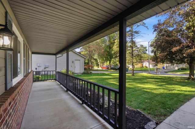 9615 Mariners Ridge Drive, Fort Wayne, IN 46819