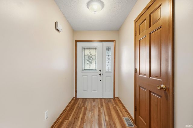 9615 Mariners Ridge Drive, Fort Wayne, IN 46819