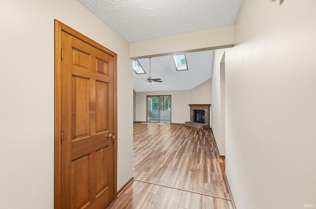 9615 Mariners Ridge Drive, Fort Wayne, IN 46819