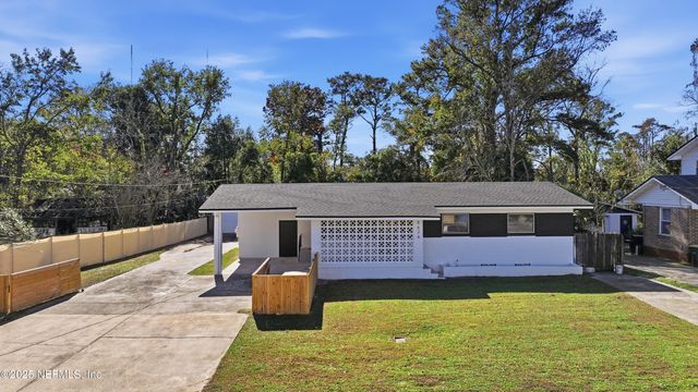 8628 BLARNEY STONE Court, Jacksonville, FL 32216