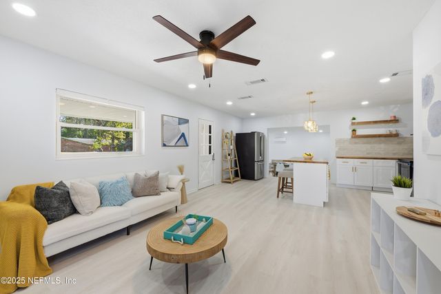 8628 BLARNEY STONE Court, Jacksonville, FL 32216