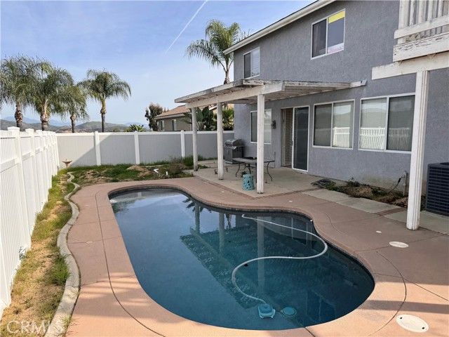 13698 Buckskin Trail Drive, Corona, CA 92883