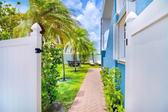 355 Virginia Street 1, Hollywood, FL 33019