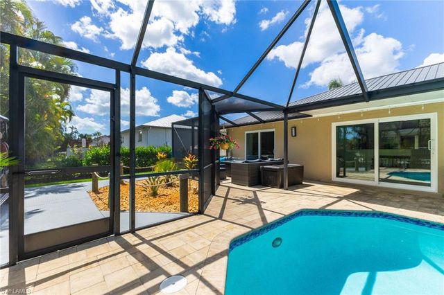 17571 Taylor DR, Fort Myers, FL 33908