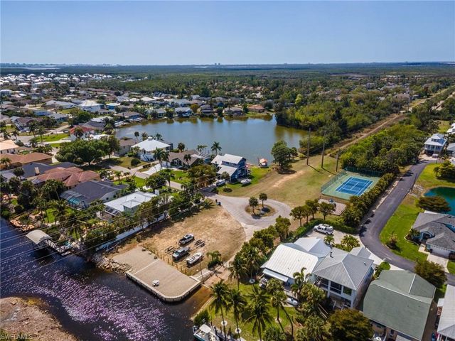 17571 Taylor DR, Fort Myers, FL 33908