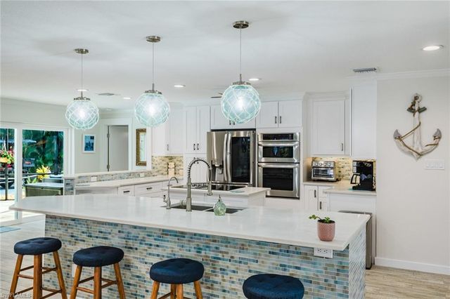 17571 Taylor DR, Fort Myers, FL 33908