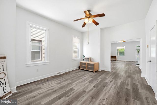 330 SOMERSET ST, Gloucester City, NJ 08030