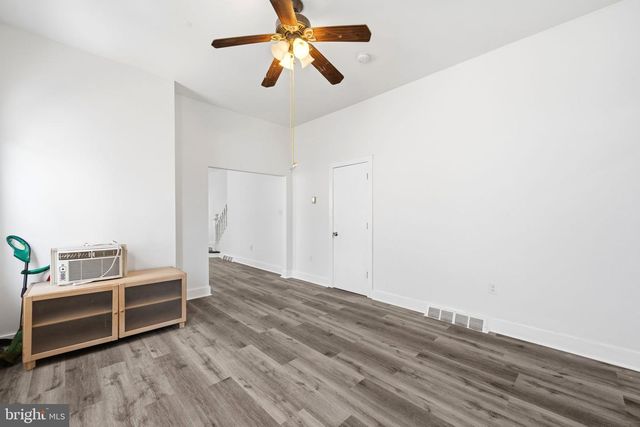 330 SOMERSET ST, Gloucester City, NJ 08030