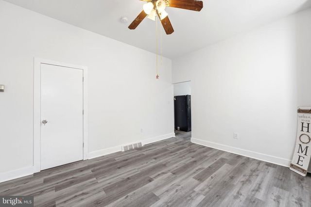 330 SOMERSET ST, Gloucester City, NJ 08030