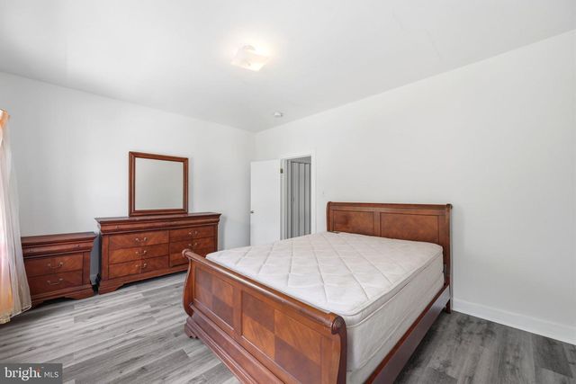 330 SOMERSET ST, Gloucester City, NJ 08030
