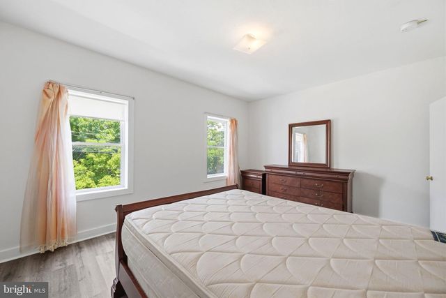 330 SOMERSET ST, Gloucester City, NJ 08030