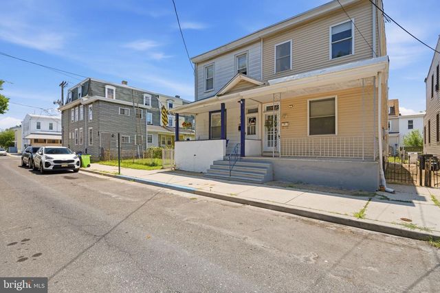 330 SOMERSET ST, Gloucester City, NJ 08030