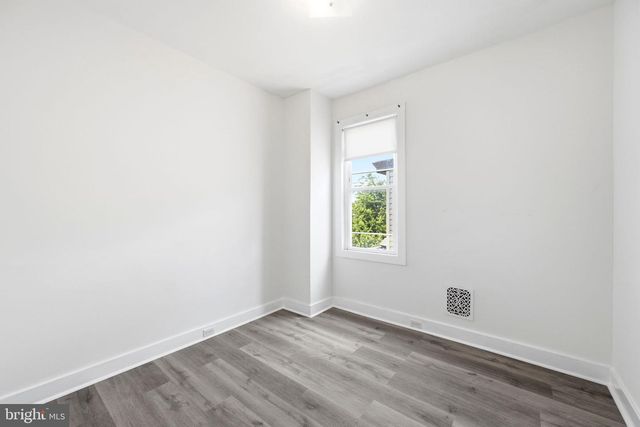330 SOMERSET ST, Gloucester City, NJ 08030