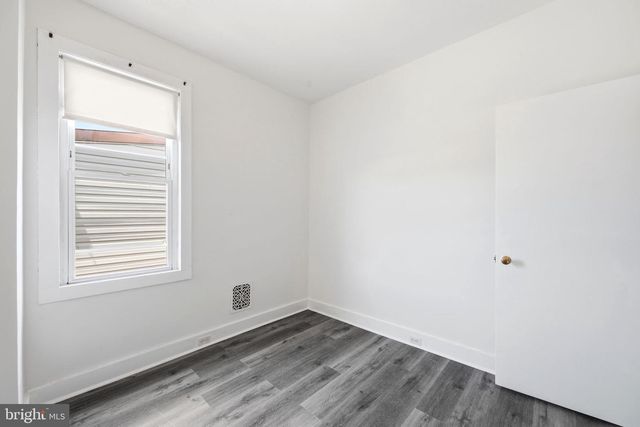 330 SOMERSET ST, Gloucester City, NJ 08030