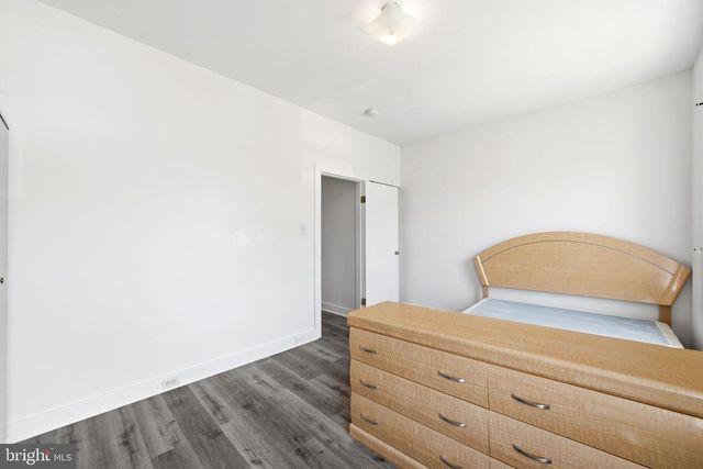 330 SOMERSET ST, Gloucester City, NJ 08030
