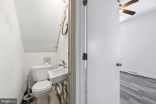 330 SOMERSET ST, Gloucester City, NJ 08030