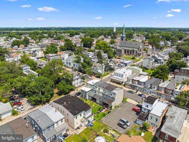 330 SOMERSET ST, Gloucester City, NJ 08030
