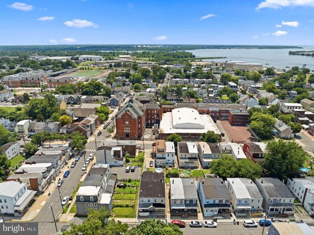 330 SOMERSET ST, Gloucester City, NJ 08030