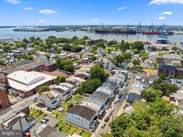 330 SOMERSET ST, Gloucester City, NJ 08030