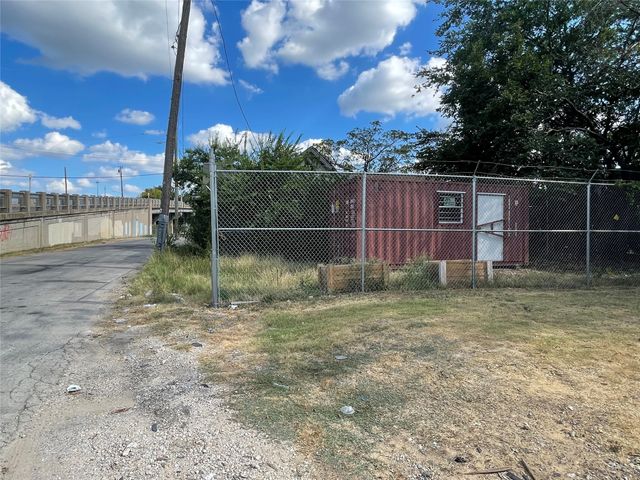 1807 S Malcolm X Boulevard, Dallas, TX 75226