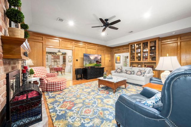 6907 Fawncliff Drive, Houston, TX 77069