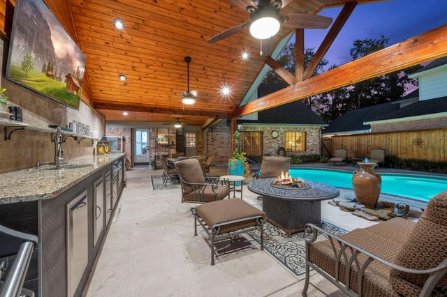 6907 Fawncliff Drive, Houston, TX 77069