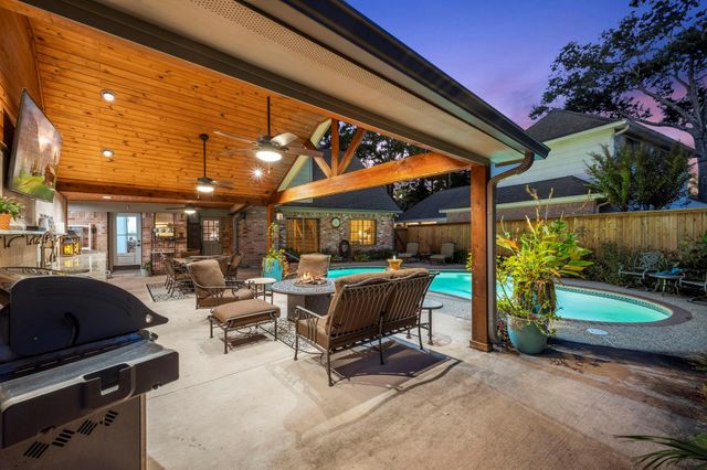 6907 Fawncliff Drive, Houston, TX 77069